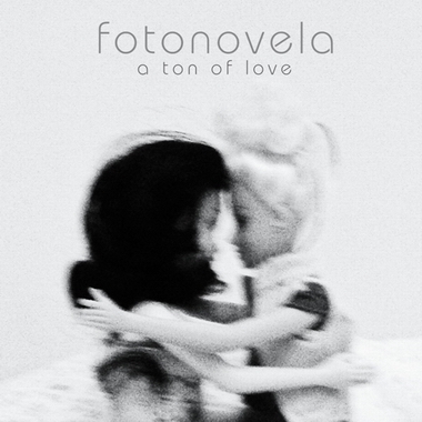 Fotonovela - A Ton Of Love Fotonovela - A Ton Of Love